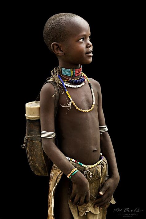若いヌードアフリカの部族の女の子 ポルノ写真