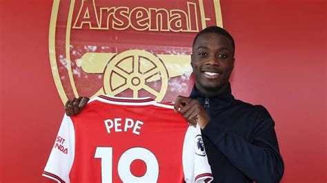 official arsenal sign nicolas pepe marca in english