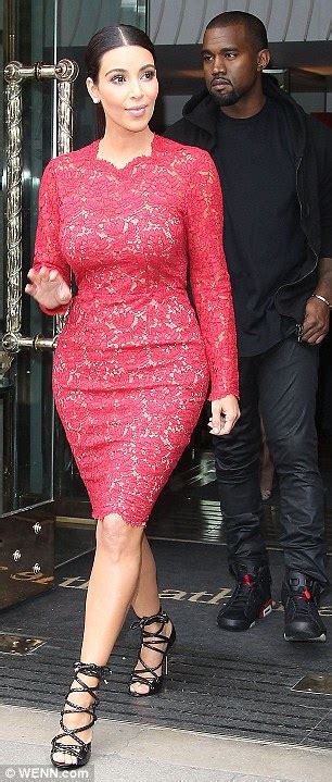 Kim Kardashian Says Essex Sounds Like My Kind Of Place Daily Mail