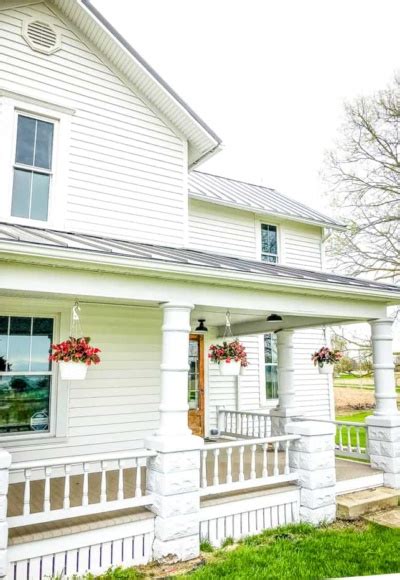 Farmhouse Living Cleverly Simple