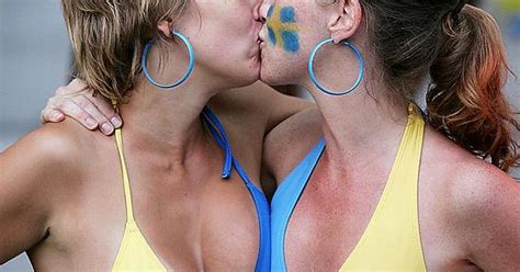 Swedish Girls Kiss Imgur