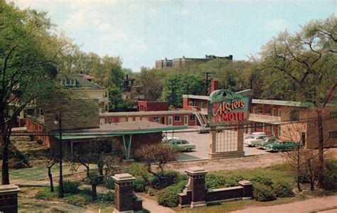 Postcard View Of The Algiers Hotel 8301 Woodward Avenue Detroit