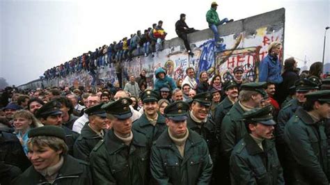 Comment et pourquoi le mur de Berlin a été détruit