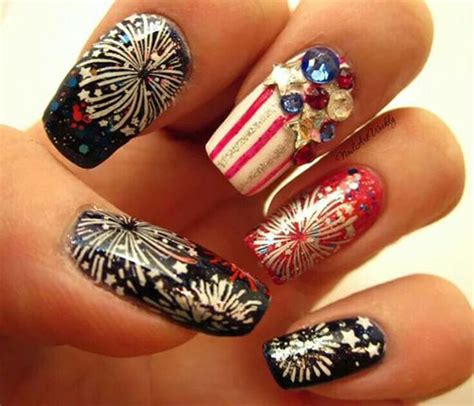 18 Awesome 4th Of July Fireworks Nail Art Designs 2016 Fourth Of July Nails Fabulous Nail