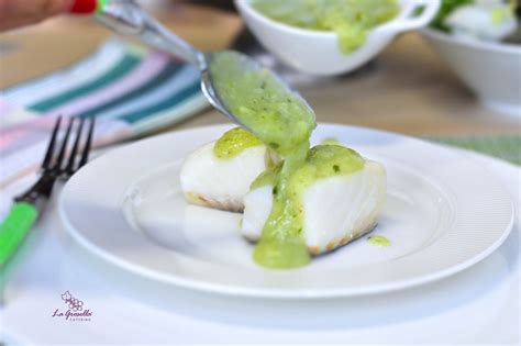 Bacalao con salsa verde - La Grosella® - Comida para llevar y menús