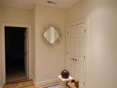 It is a very elegant white that pulls colors of what is around it. BENJAMIN MOORE NAVAJO WHITE - Google Search | Benjamin ...