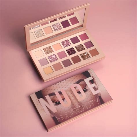 Preventa Paleta HUDA BEAUTY The New Nude Eyeshadow Palette