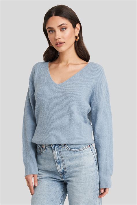 oversized v neck knitted sweater blue na kd