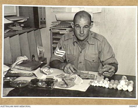 Atherton Qld 1944 05 11 Portrait Of Q164797 Staff Sergeant Aj