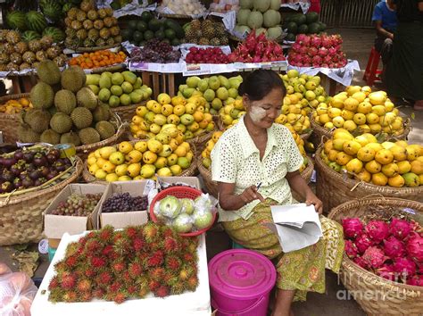 Burmese Lady Selling Colourful Fresh Fruit Zay Cho Street Market 27th