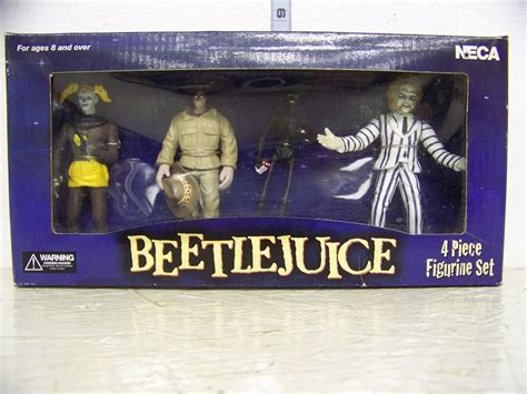 Neca Beetlejuice 4pc Figurine Set Beetlejuice Shrunken Head Guy Smoking