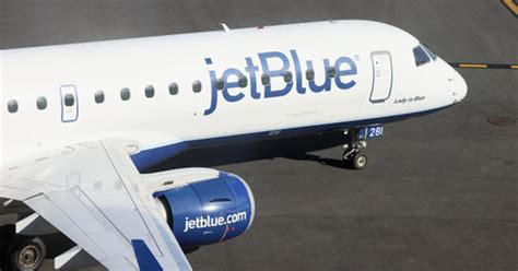 Jetblue Planes Bump Into Each Other At John F Kennedy Airport In New