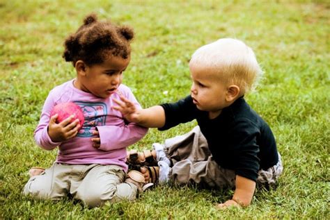 Gambar Anak Anak Yang Sedang Bermain