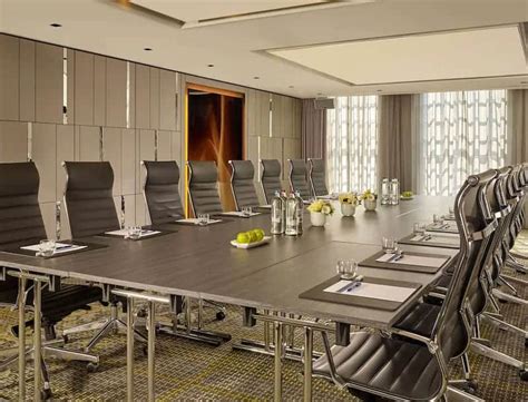 Impressive Futuristic Boardroom For Meetings In Amsterdam