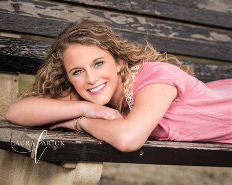 Spring Outdoor Senior Pictures Indy Fishers Carmel Indiana Emily