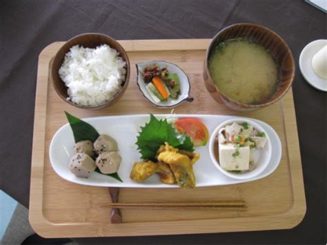Japanese food culture association (jfca) is an incorporated, nonprofit organization that aims to enhance and promote the. 百鬼夜行: Japanese Food Culture: Shun, Washoku, and Seasonal ...