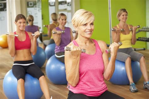 Women Taking Part In Gym Fitness Class Stock Image Image Of Horizontal Exercising 55895879