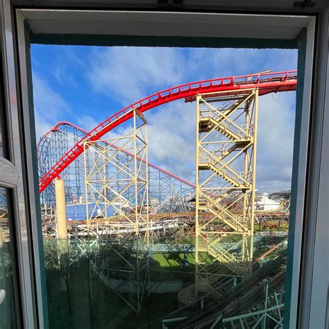 The Big Blue Hotel on Twitter: "🏨Experience the ultimate family getaway