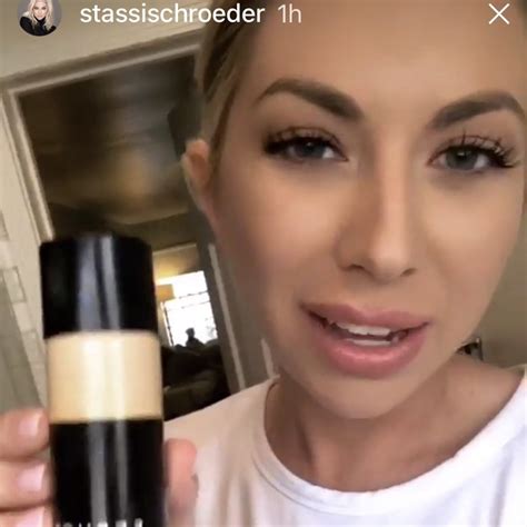 Stassi Schroeders Favorite Foundation On Instagram Stassi Schroeder Schroeder Instagram