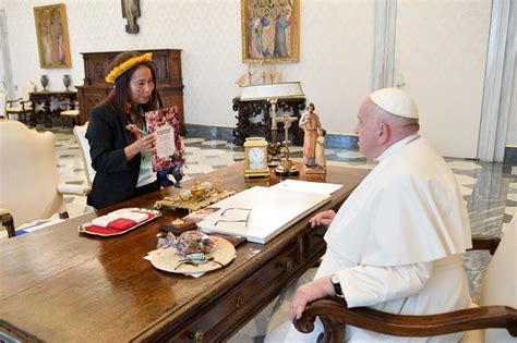 a nun makes the case for women deacons to pope francis america magazine