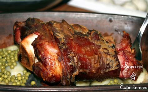 Saveurs et Expériences Jarret fumé à la Moutarde Grillé au Four