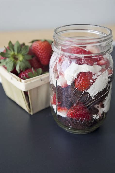 Strawberry Chocolate Mess In A Jar Christmas Food Desserts