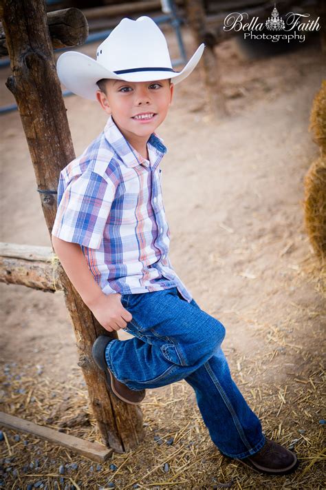 5 year old birthday photo shoot | Boy photography poses, Boy photoshoot