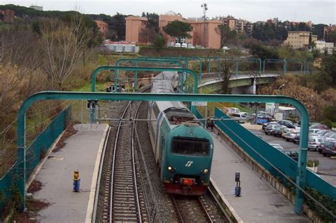 Linea Fl1 Da Roma A Fiumicino Nel Treno Low Cost