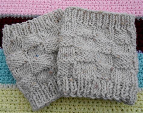 Here's a colorful and fun pattern that you will love wearing. Boot Cuff Knitting Pattern | A Knitting Blog