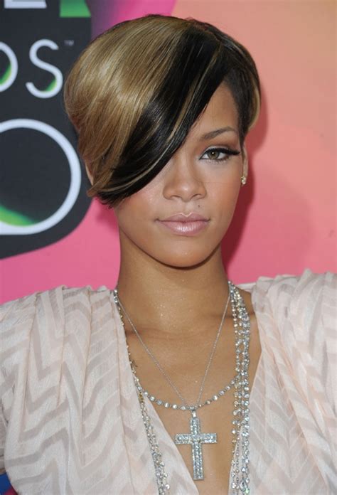 Rihannas New Modern Haircut Is Her Coolest Look For One Simple Reason
