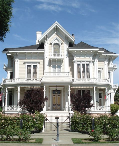 Filegable Mansion Wikimedia Commons