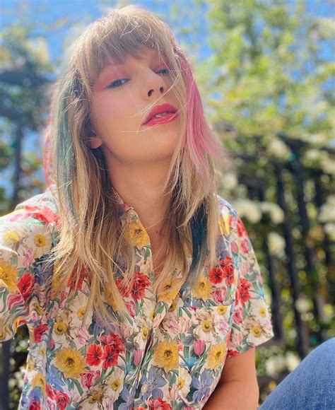 Instagram post by beyoncé • nov 9, 2020 at 6:11am utc. Taylor Swift White Floral Multi R13 Skater Shirt Instagram ...