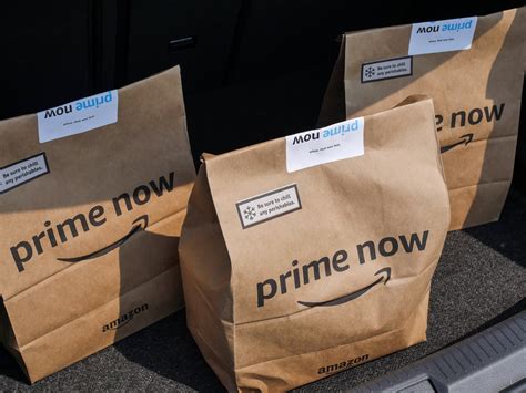 Amazons Curbside Pickup At Whole Foods And Walmarts Compared