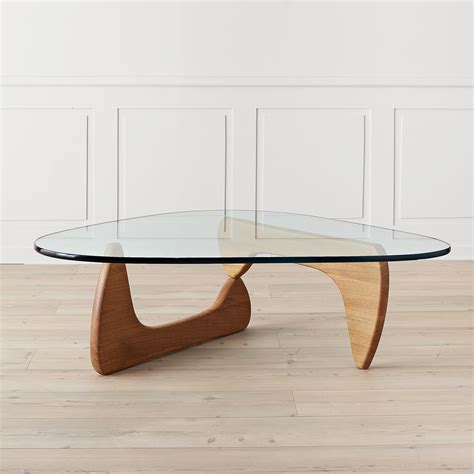 Our mid century living range has all of the essentials, from designer chairs and sofas to foot stools and coffee tables, all carefully sourced by the team at pash classics. ISAMU NOGUCHI, soffbord, "Coffee table", Vitra. - Bukowskis