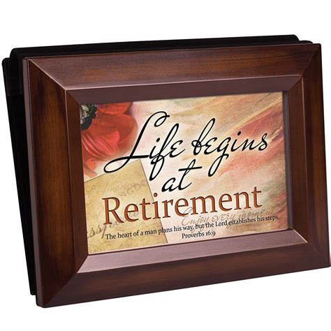 Life Begins At Retirement Wood Finish 50 Page 4 X 6 Photo Frame Lid