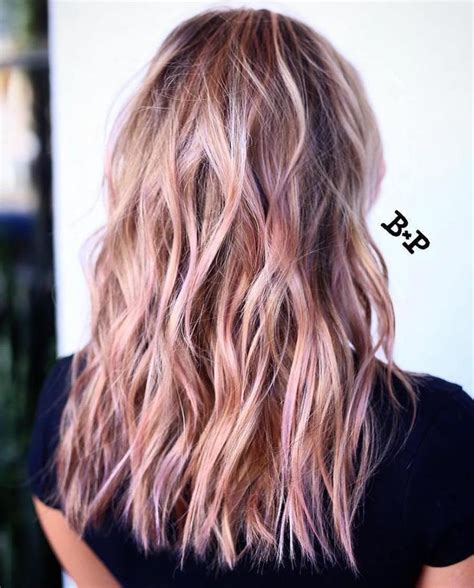 It does not matter if we are tanned or if we have pale skin, this tonality of hair has these pink highlights are great in all types of hair. 40 Ideas of Pink Highlights for Major Inspiration | Pink ...