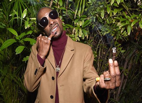 Snoop Dogg Hangs With Caitlyn Jenner At Gqs Men Of The Year Party