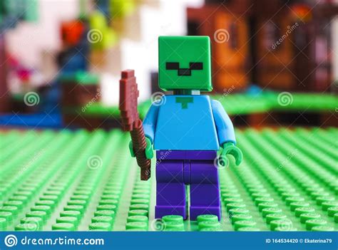 Lego transparent neon reddish orange flame with 2 base pins (6126) . Lego Minecraft Minifigura Zombie Sulla Piastra Di Base ...