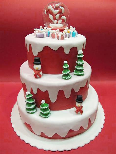 This faux confection deception christmas tree cake is perfect for the winter birthdays, holiday parties, and christmas parties. Christmas Birthday Cakes