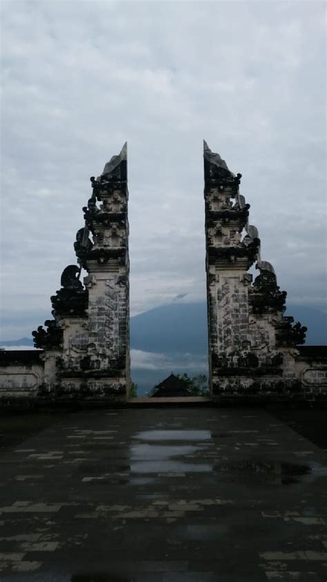 Pura Lempuyangan Luhur Bali Wisata Religi Dan Budaya Di Satu Tempat