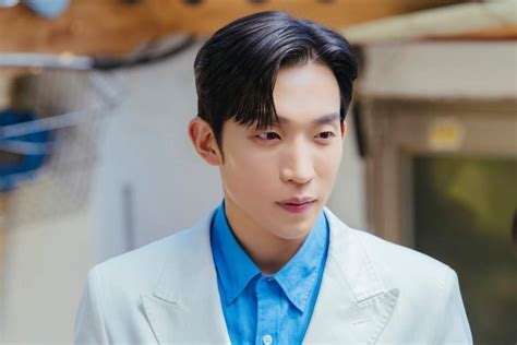 Lee Sang Yi Shines As The Ideal Protagonist In Han Ji Hyuns Web Novel