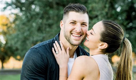 Tim Tebow Pop Culture S Most Eligible Bachelor Just Got Engaged To A Former Miss Universe