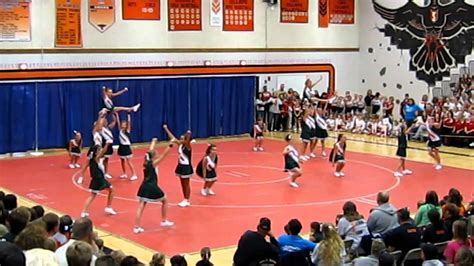 Bulldogs Cheerleading Competition 2011 Youtube