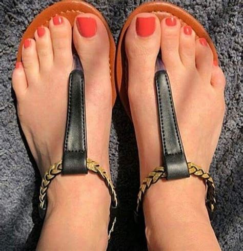 Pin By Fayek Ragheb On Feet In Sandals Beautiful Toes Women S Feet Female Feet