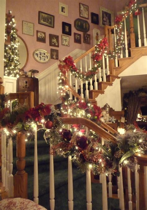 As i was putting this post together, i realized i never wrote a dedicated post for my main apartment christmas tree. Heirlooms: Christmas Banister