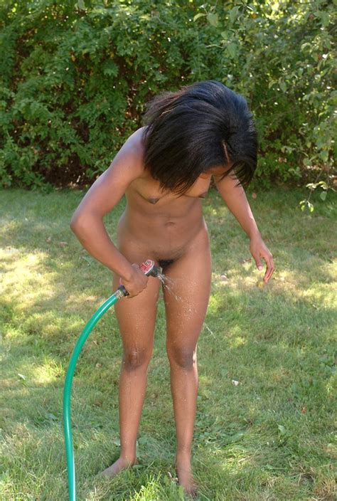 Shes Freaky Free Black Amateur Porn Videos And Pics A Lil Yard Work