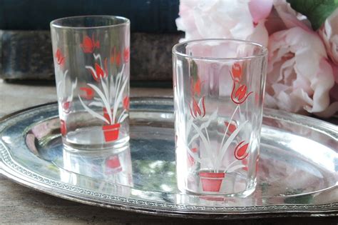 Vintage 1930 S Red Tulip Swanky Swigs Juice Glasses Set Of Etsy