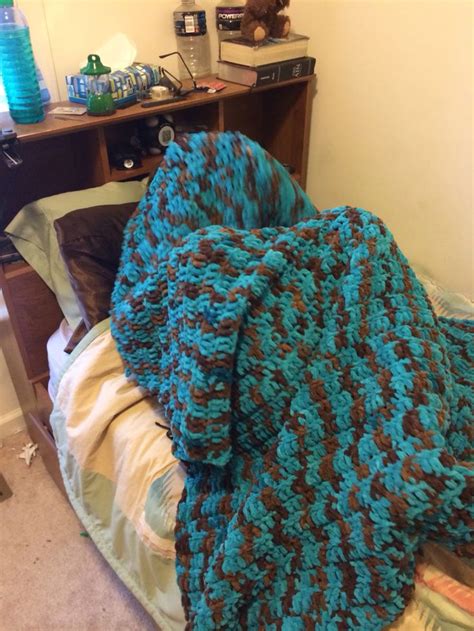 8 sts and 13 rows with a 8 mm (u.s. 85 BERNAT BABY BLANKET YARN SAILORS DELIGHT