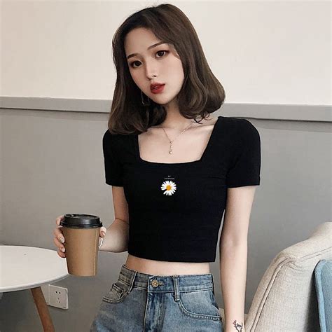 2021 Women Tshirt Newest Croptop Fashion Tops Little Daisy Short Sleeved T Shirt Womens Ultra