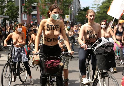 Topless Activists Thefappening